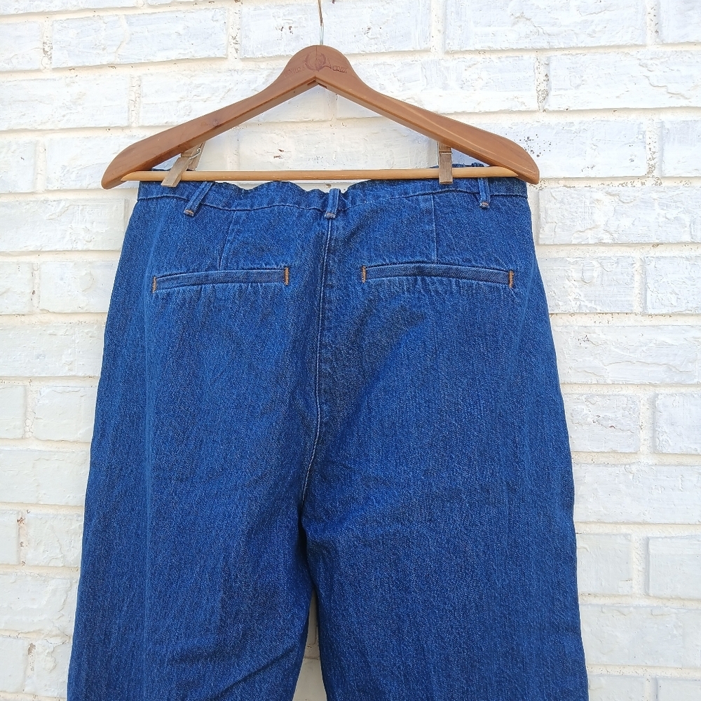 Abercrombie & Fitch Sloane Highrise Tailored Pleated Jeans - Picture 7 of 9